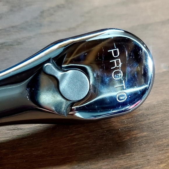 Silver Wrench‎ - Picture 8 of 10